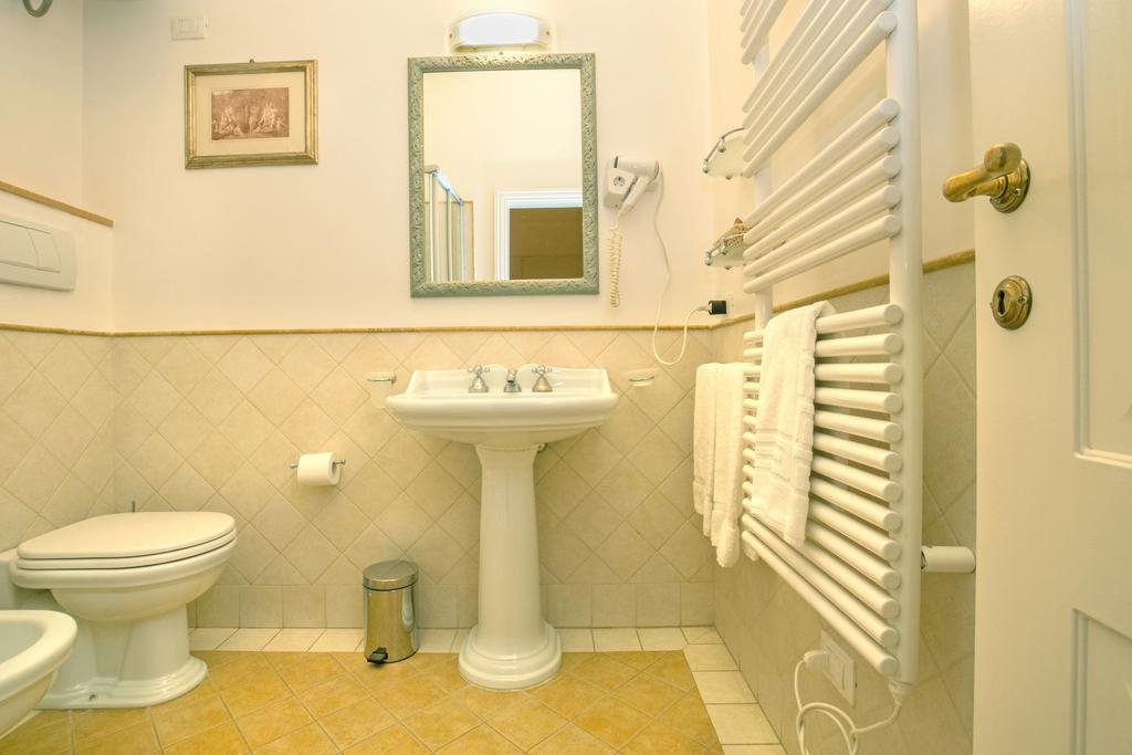 La Casa Del Garbo - Luxury Rooms&suite Bed and breakfast